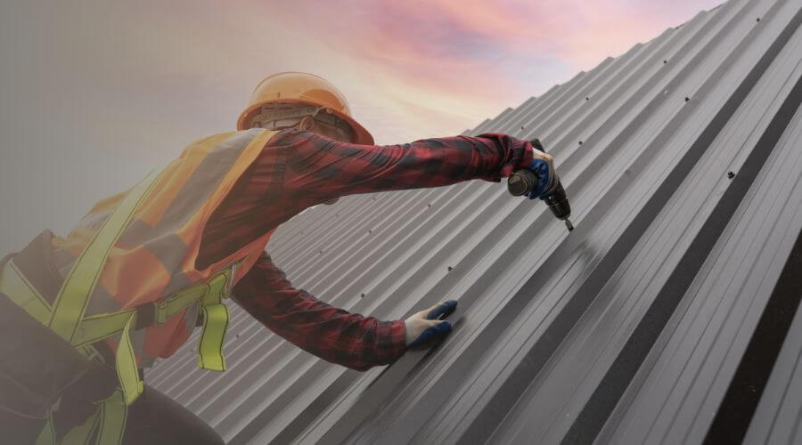Professional gutter cleaning in Malin, OR
